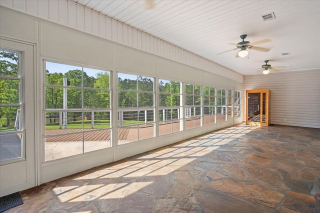 60 Grand Blvd, Hattiesburg, MS 39402