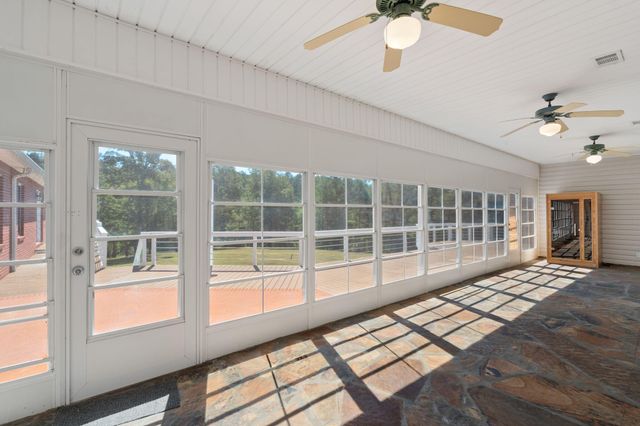 60 Grand Blvd, Hattiesburg, MS 39402