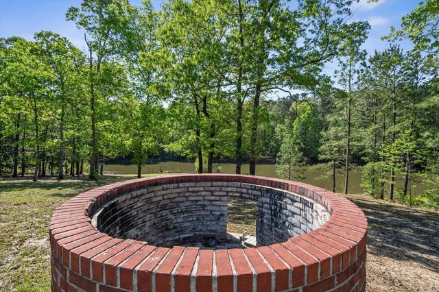 60 Grand Blvd, Hattiesburg, MS 39402