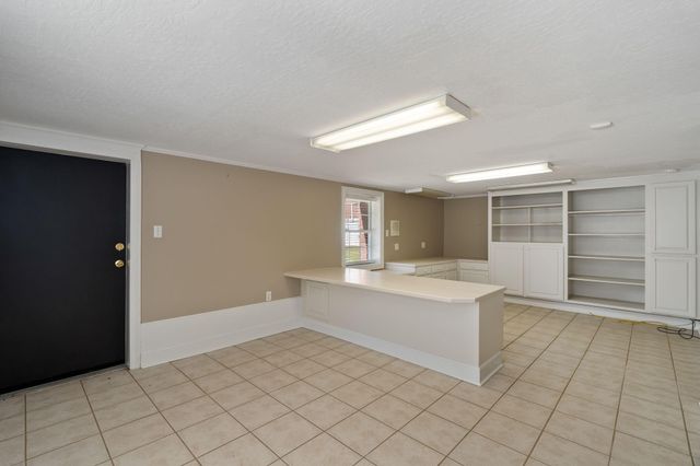 60 Grand Blvd, Hattiesburg, MS 39402