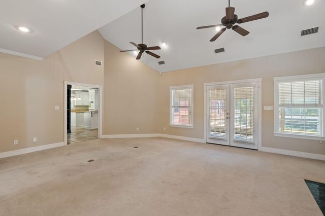 60 Grand Blvd, Hattiesburg, MS 39402