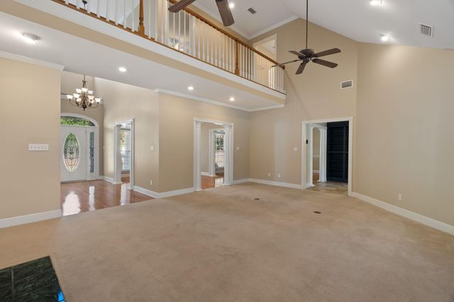 60 Grand Blvd, Hattiesburg, MS 39402