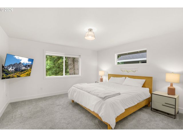939 Se ROBERTS Ave, Gresham, OR 97080