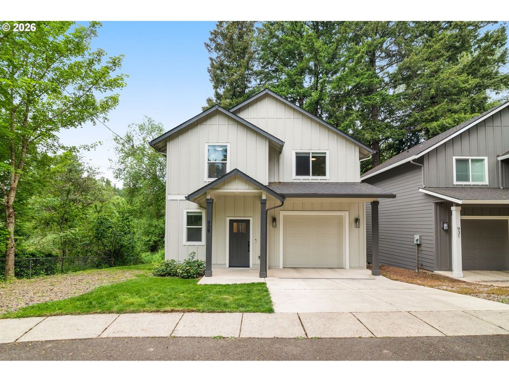 939 Se ROBERTS Ave, Gresham, OR 97080
