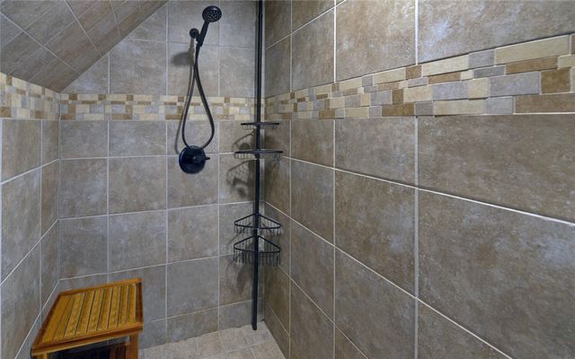 60 Browns Lane, Hartwell, GA 30643