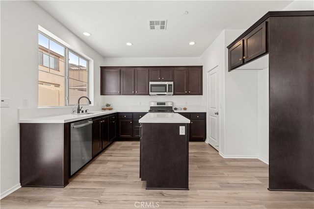 29562 Winterstorm Court, Winchester, CA 92596