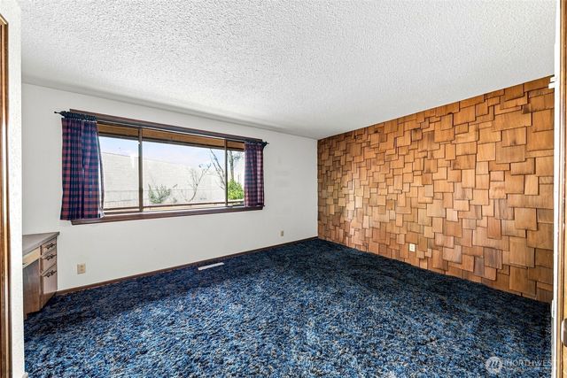 18916 SE 440th Street, Enumclaw, WA 98022