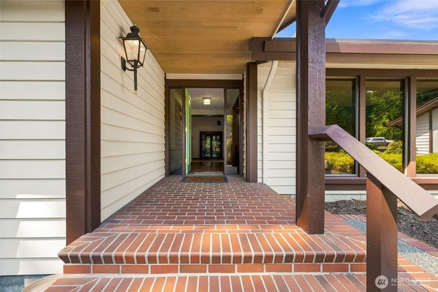 18916 SE 440th Street, Enumclaw, WA 98022