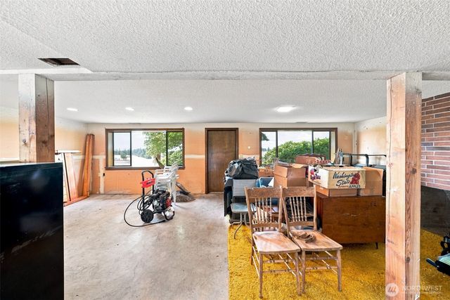 18916 SE 440th Street, Enumclaw, WA 98022