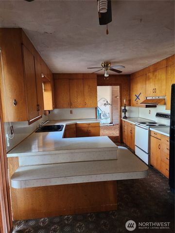 3303 Galvin Road, Centralia, WA 98531