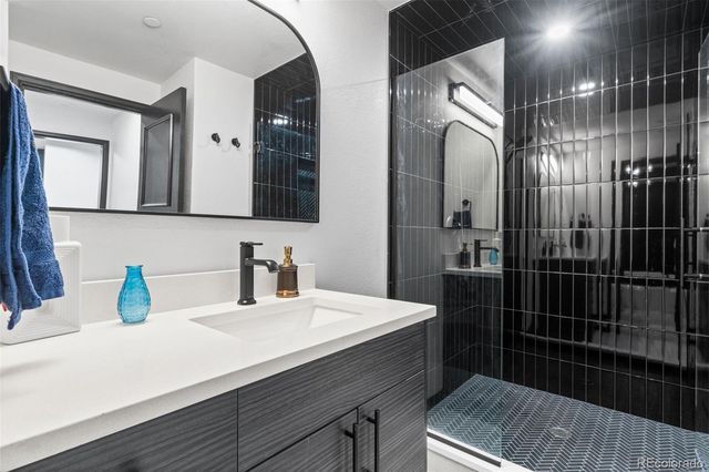 1900 E Girard Place 505, Englewood, CO 80113