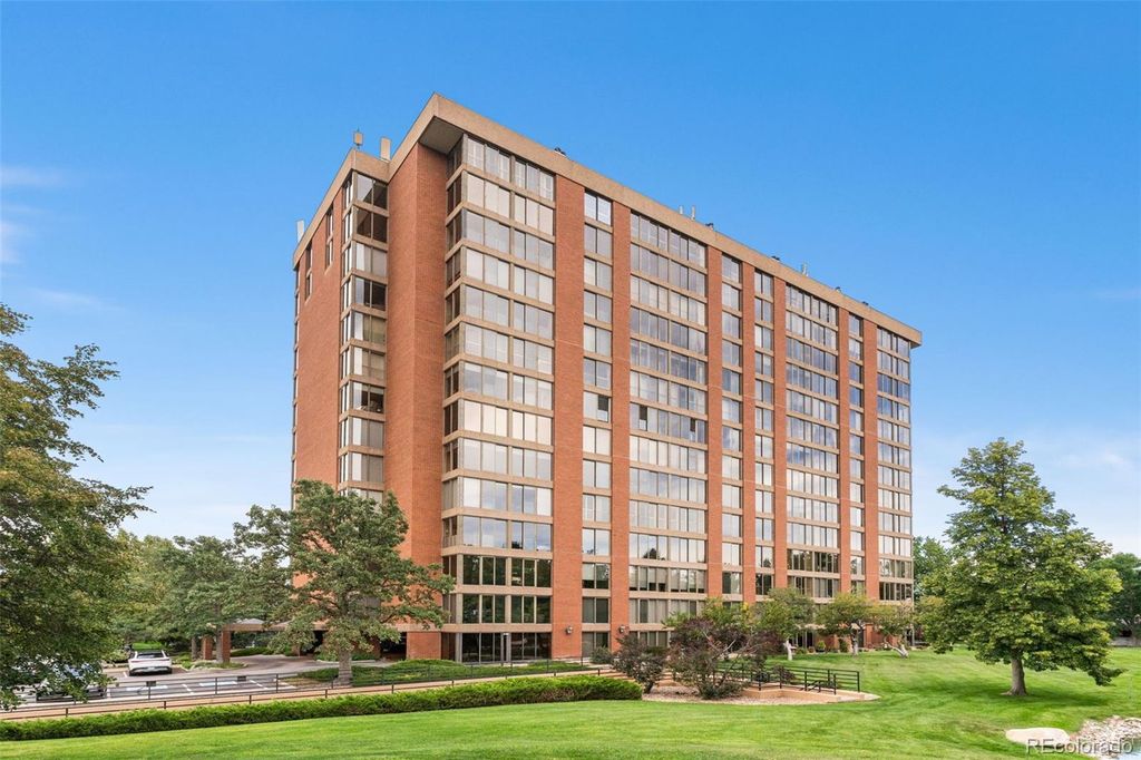 1900 E Girard Place 505, Englewood, CO 80113