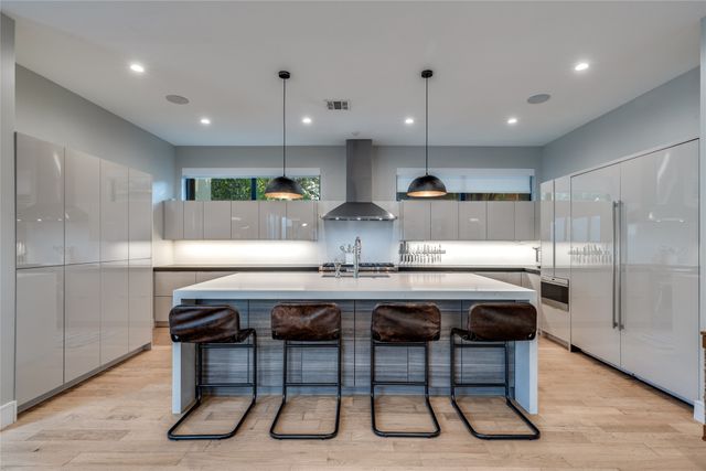 8446 Santa Clara Drive, Dallas, TX 75218