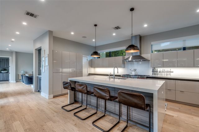 8446 Santa Clara Drive, Dallas, TX 75218