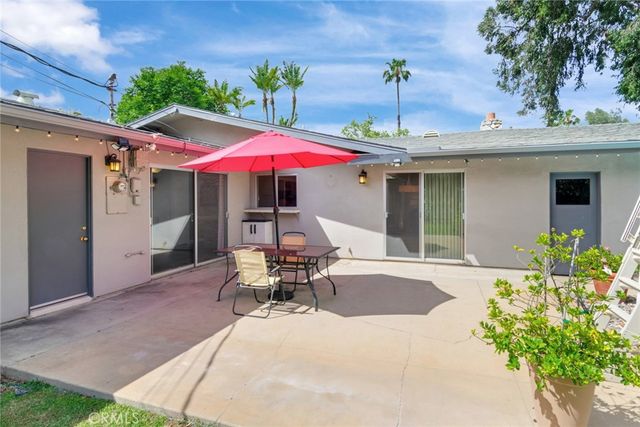 130 Sunridge Way, Redlands, CA 92373