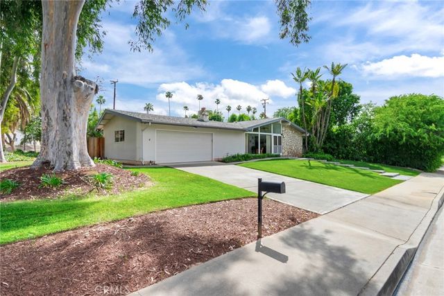 130 Sunridge Way, Redlands, CA 92373