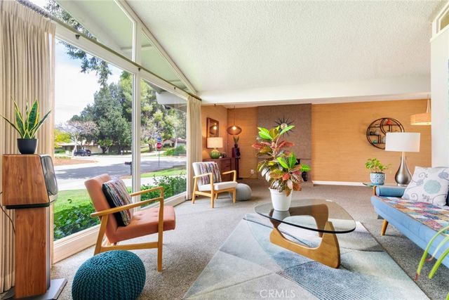 130 Sunridge Way, Redlands, CA 92373