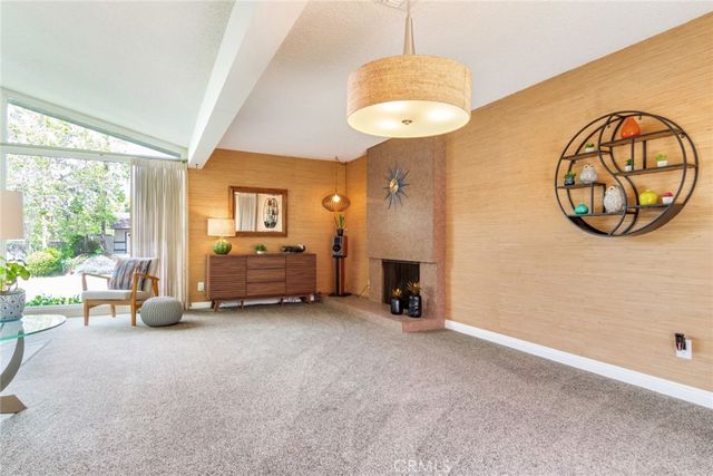 130 Sunridge Way, Redlands, CA 92373