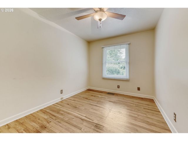 9314 Sw TERWILLIGER Blvd, Portland, OR 97219