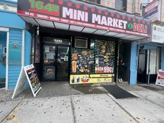 8445 164th Street, Jamaica Hills, NY 11432