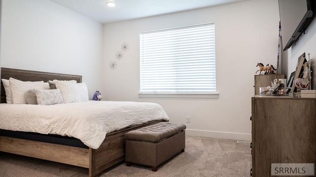 2475 E Pinnacle Drive, Idaho Falls, ID 83401