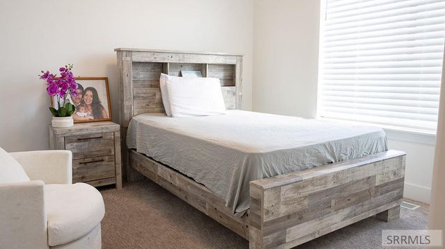 2475 E Pinnacle Drive, Idaho Falls, ID 83401