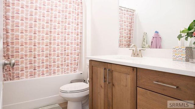 2475 E Pinnacle Drive, Idaho Falls, ID 83401