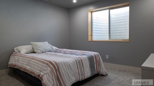 2475 E Pinnacle Drive, Idaho Falls, ID 83401