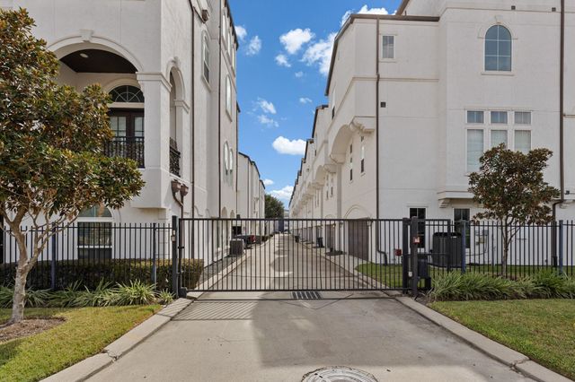 2706 Freund Street, Houston, TX 77003