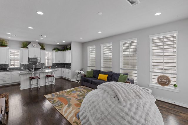 2706 Freund Street, Houston, TX 77003