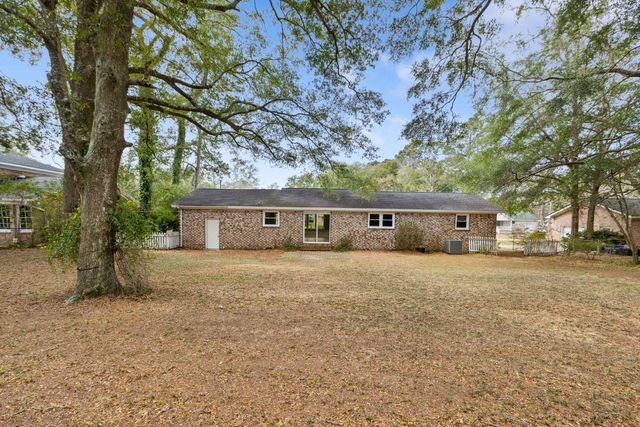 1072 Kentwood Circle, Charleston, SC 29412