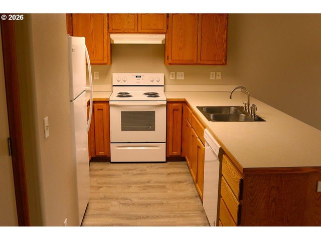 460 AUTUMN Ave, Eugene, OR 97404