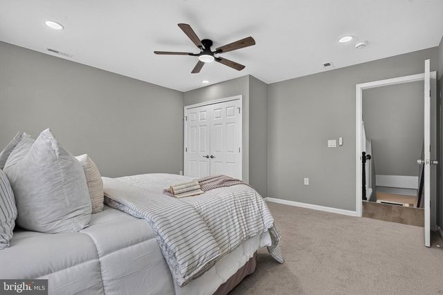 810 N CAREY ST, Baltimore, MD 21217