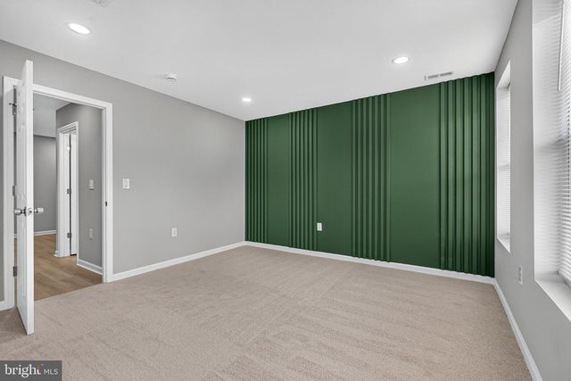 810 N CAREY ST, Baltimore, MD 21217