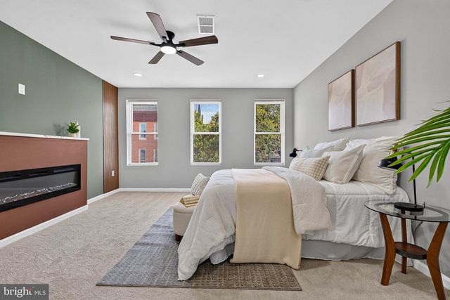 810 N CAREY ST, Baltimore, MD 21217