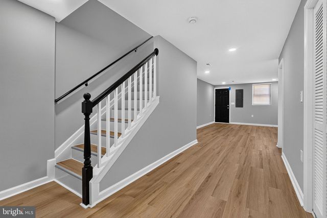 810 N CAREY ST, Baltimore, MD 21217