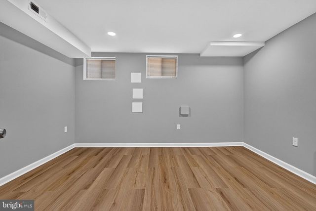 810 N CAREY ST, Baltimore, MD 21217