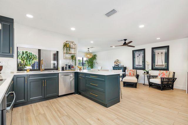 300 Edmor Road, West Palm Beach, FL 33405