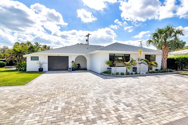 300 Edmor Road, West Palm Beach, FL 33405