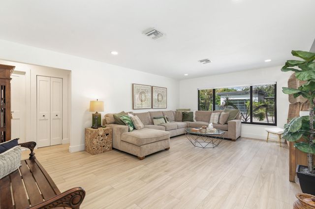 300 Edmor Road, West Palm Beach, FL 33405