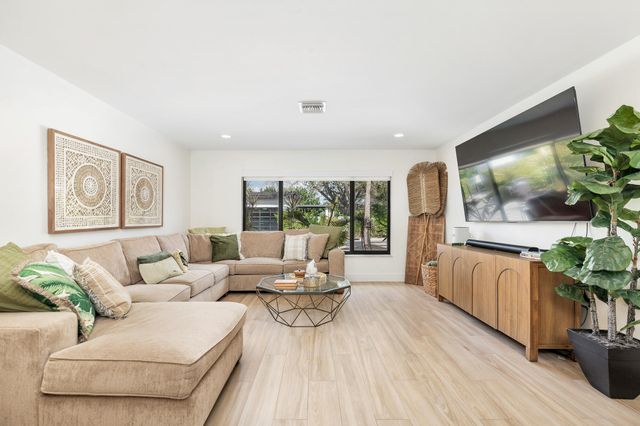 300 Edmor Road, West Palm Beach, FL 33405