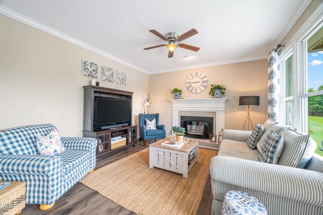 3412 Queen Ann Drive E, Clayton, NC 27527