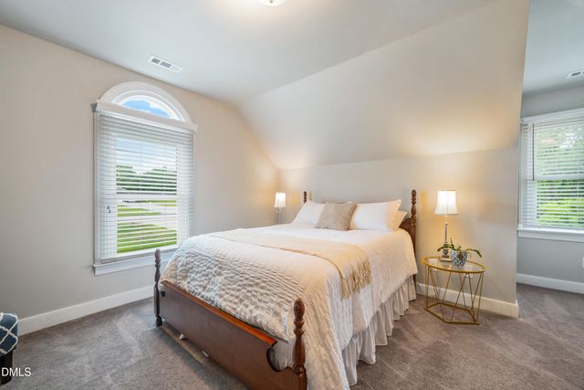 3412 Queen Ann Drive E, Clayton, NC 27527