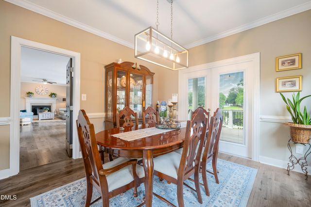 3412 Queen Ann Drive E, Clayton, NC 27527