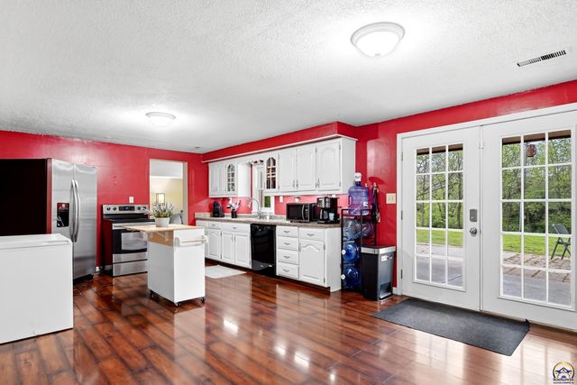 757 N Hanover ST, Auburn, KS 66402