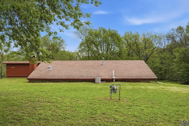 757 N Hanover ST, Auburn, KS 66402