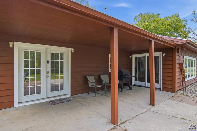 757 N Hanover ST, Auburn, KS 66402