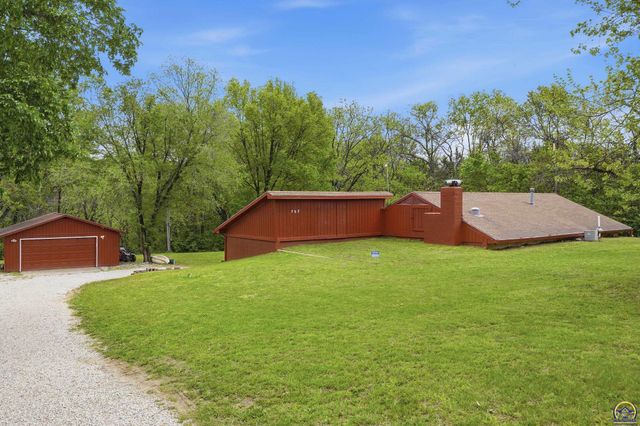 757 N Hanover ST, Auburn, KS 66402