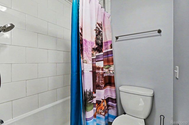 855 Cliffs Drive 303C, Ypsilanti Charter Township, MI 48198