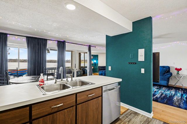 855 Cliffs Drive 303C, Ypsilanti Charter Township, MI 48198